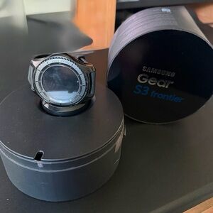 Samsung Gear S3 Frontier Smartwatch - Dark Gray